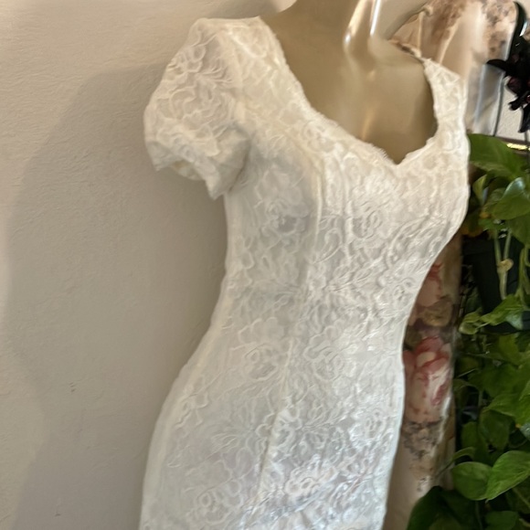 Vintage Wedding Dress UNITE! Ivory Lace Shell with Lining Long with Slit on Left - Picture 4 of 15